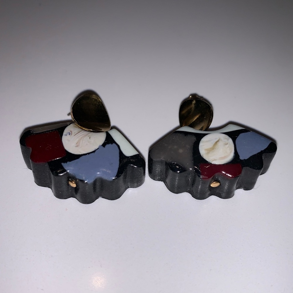 Earrings - Picture 5 of 7